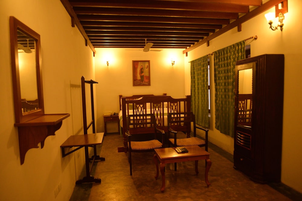 Fabhotel Esparan Heritage Pondicherry 12/26