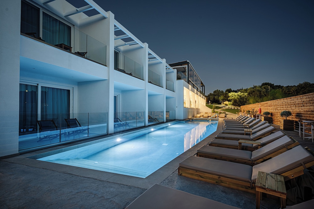 Magique Bleu Suites 46/50