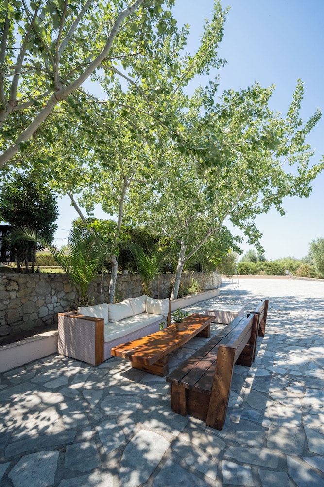 Kelyfos Hotel Bungalows and Suites 20/50