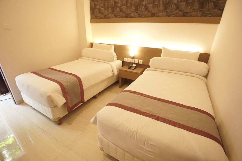 Viva Hotel Kediri by Azana 16/55