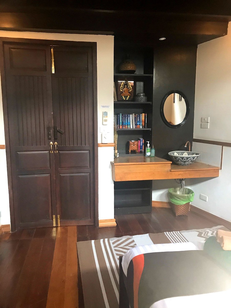 103 - Bed And Brews 42/50