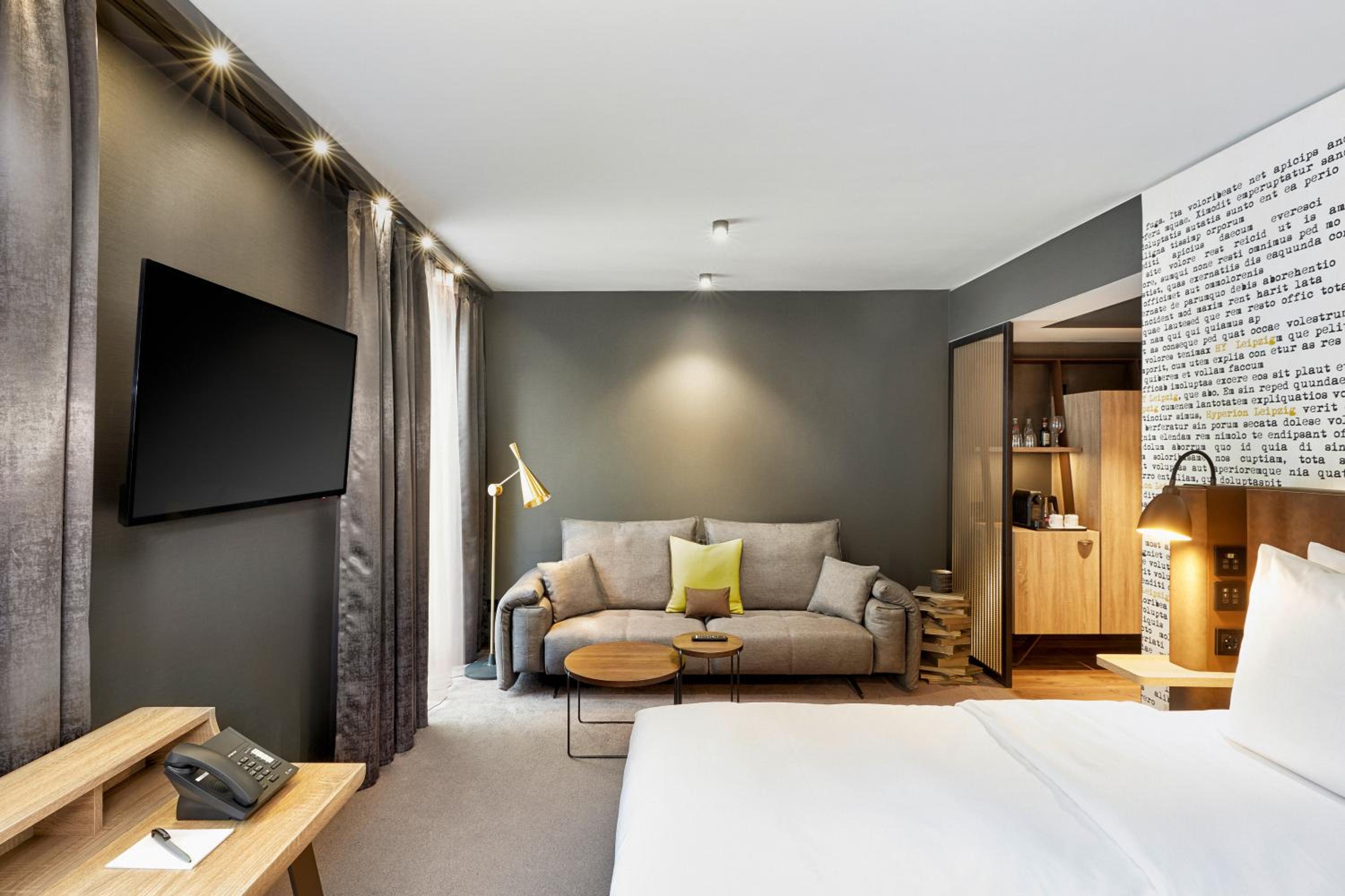 جناح جونيور، Hyperion Hotel Leipzig 4/6