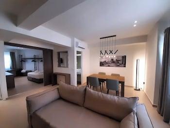 MASTER, SUITE, CITY VIEW