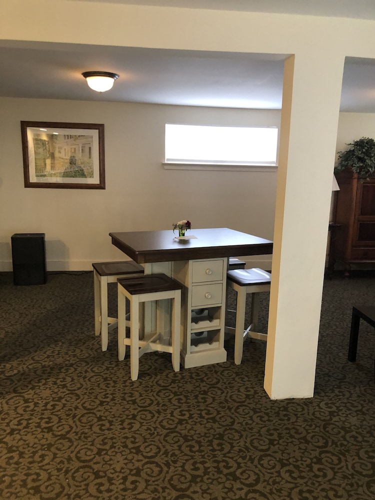 Stroudsmoor Country Inn 58/67