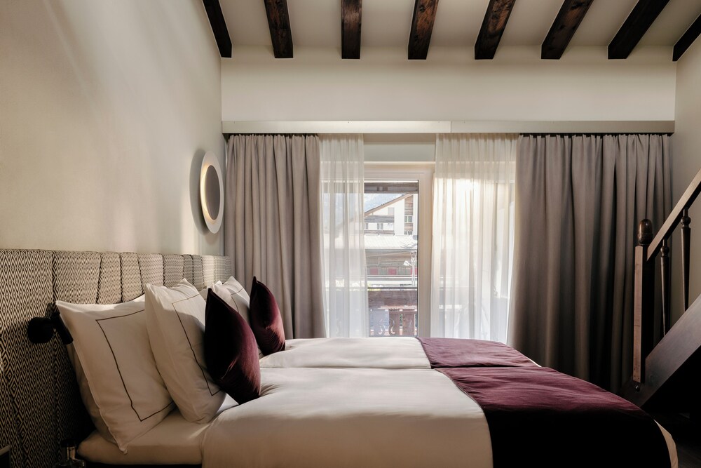 JUNIOR SUITE, WITH VIEW