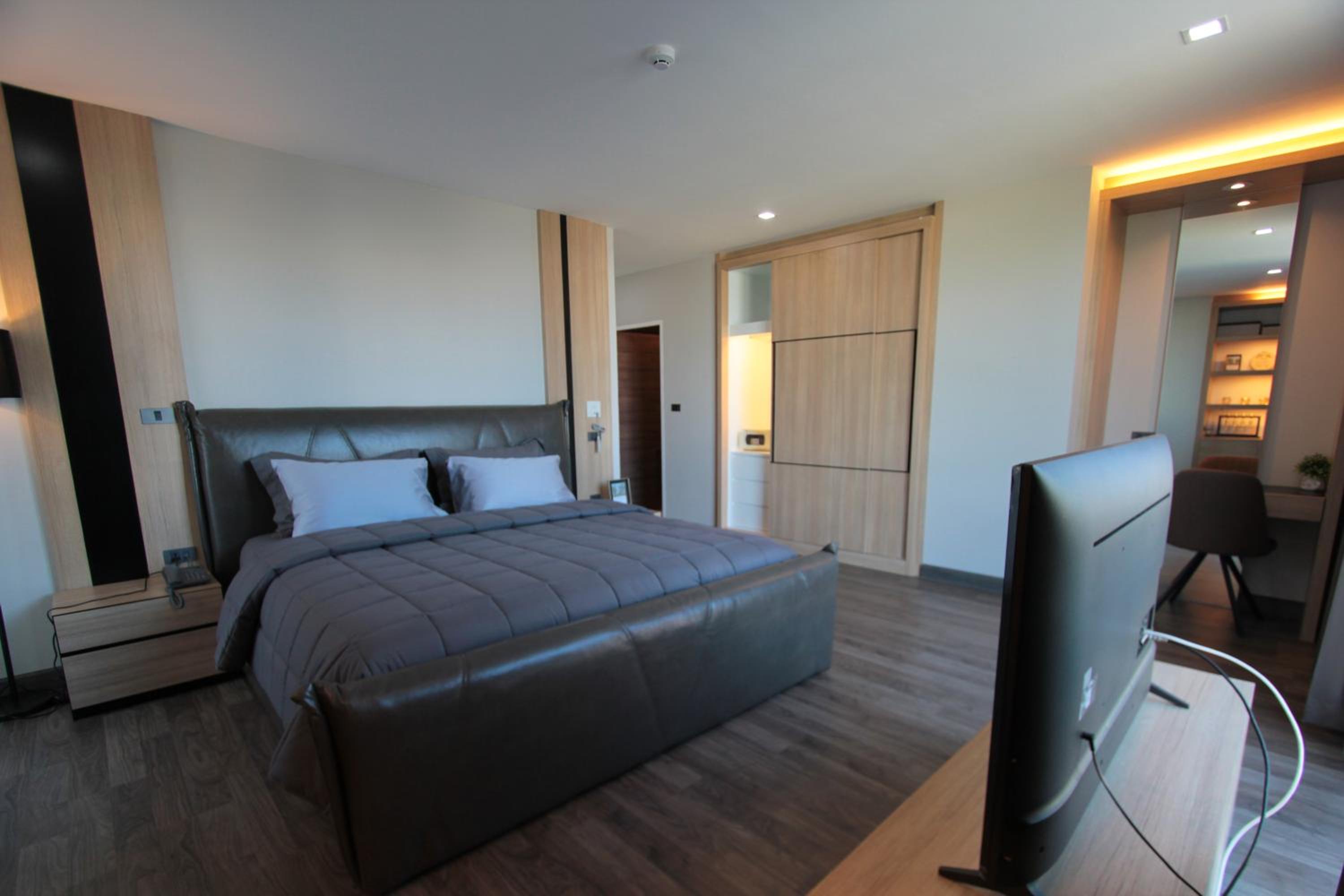 2 Bedrooms, Apartment