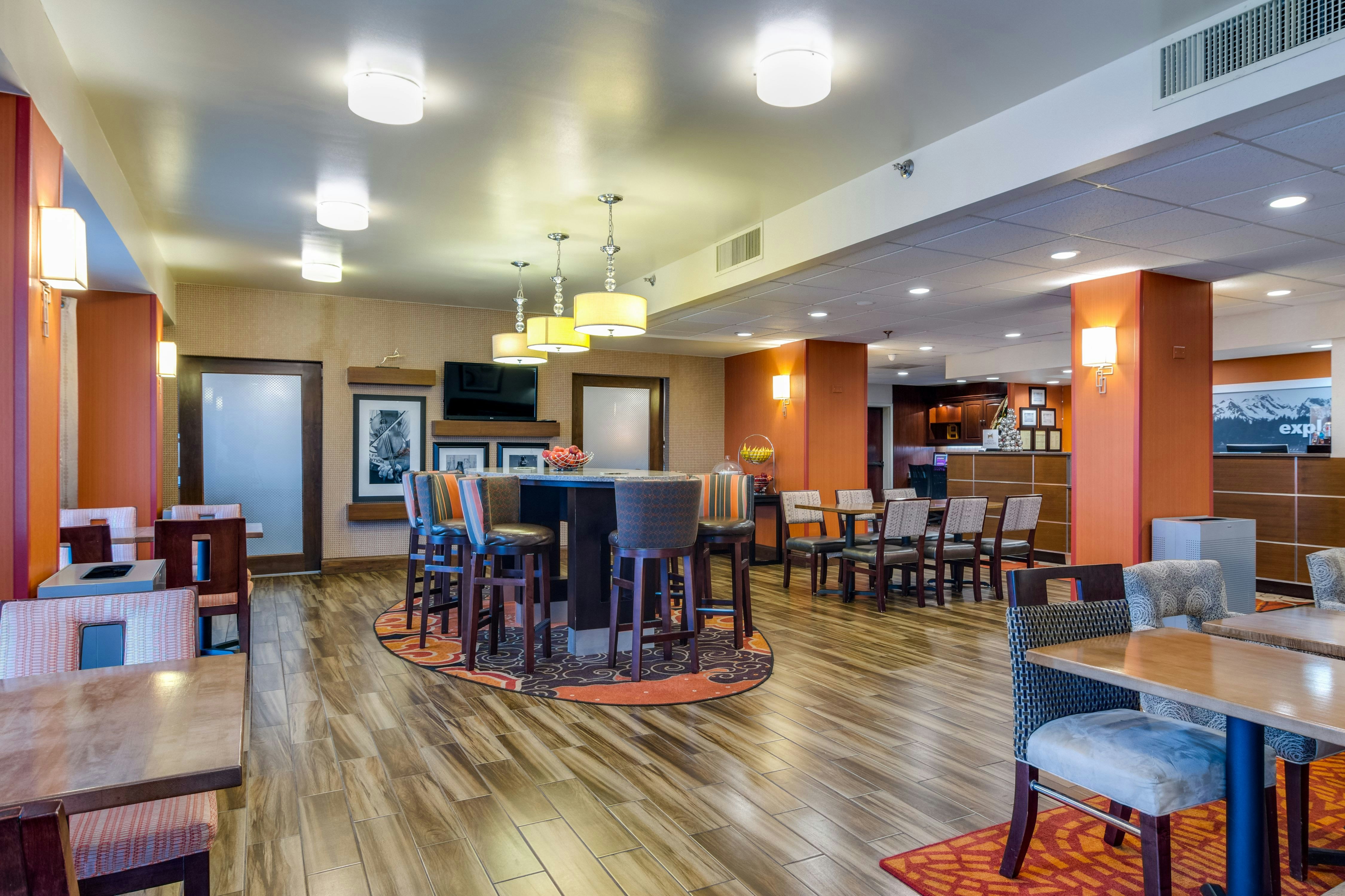 Hampton Inn Johnson City 19/37
