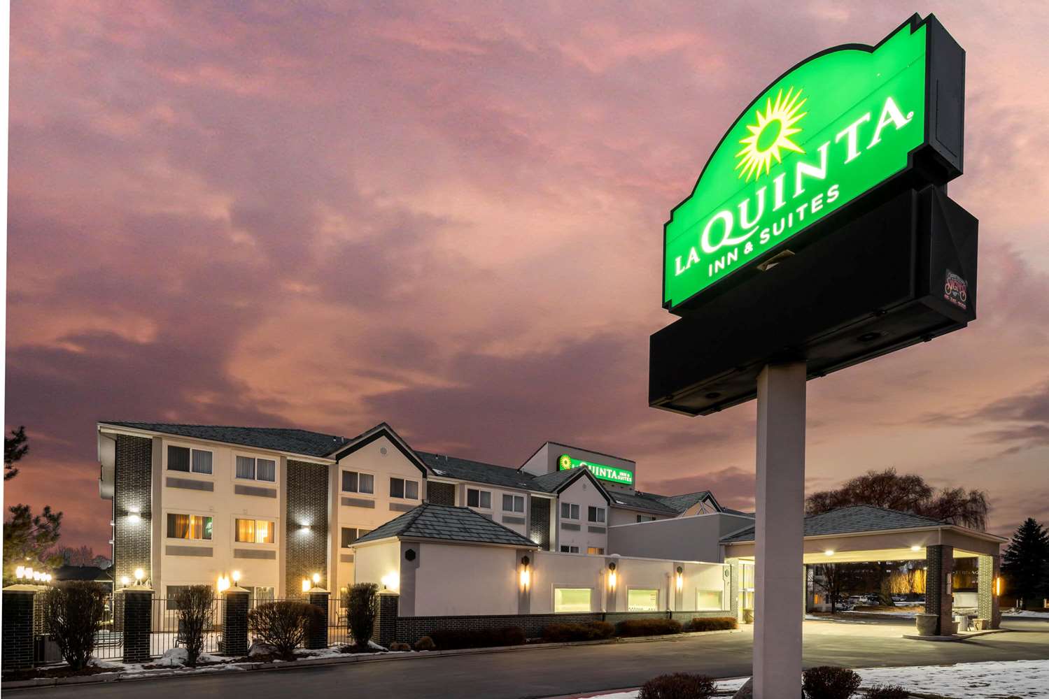 La Quinta Inn & Suites by Wyndham Logan 2/42