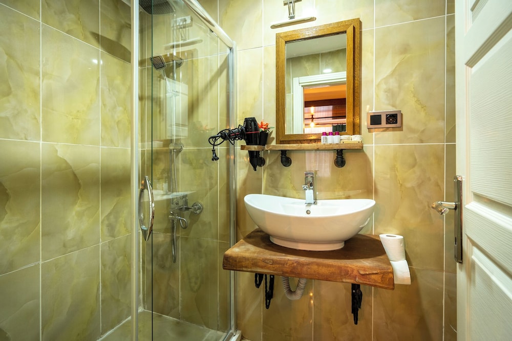 Cube Suites 100/100