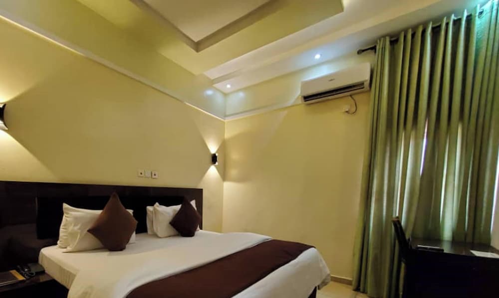 Gold Value Hotels 11/47