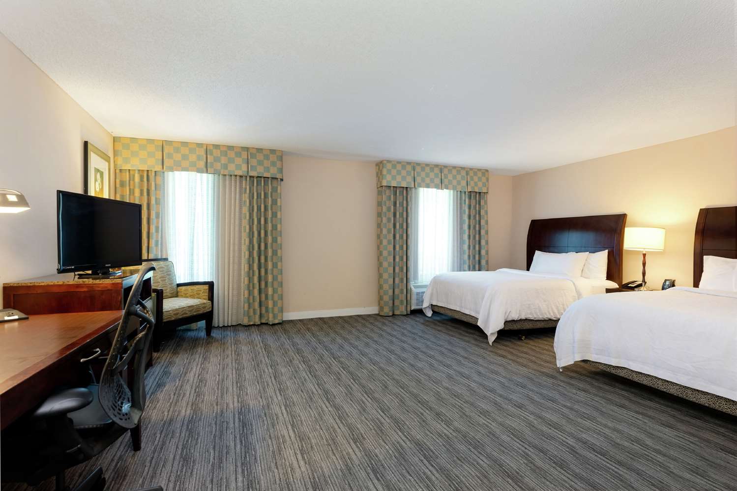 Hilton Garden Inn West I 65 Airport Blvd 9/30