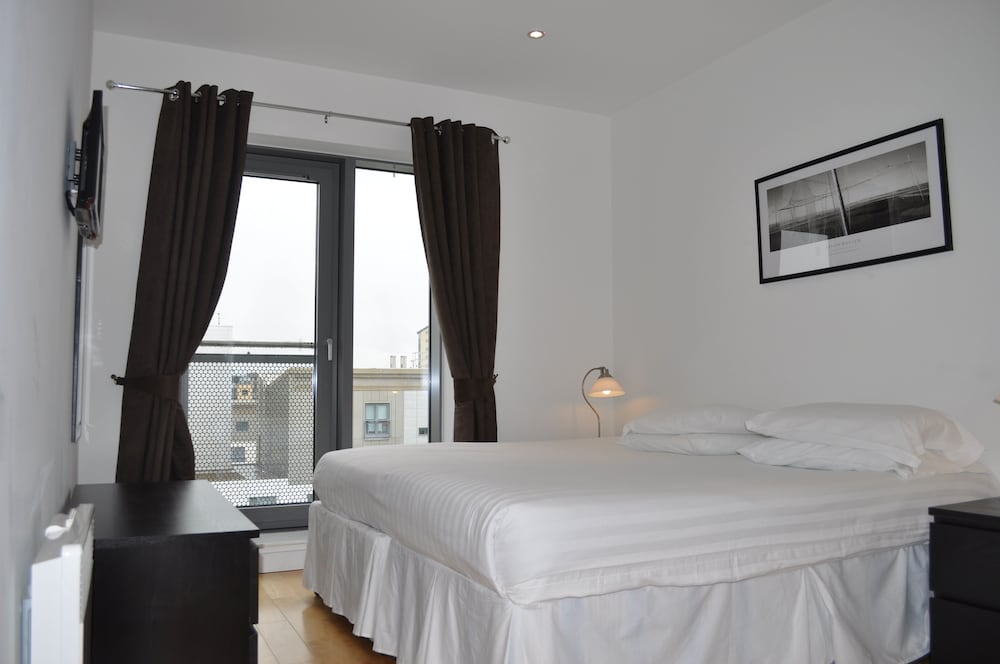 2 BEDROOMS, EXECUTIVE, APARTMENT, HARBOUR VIEW, BALCONY