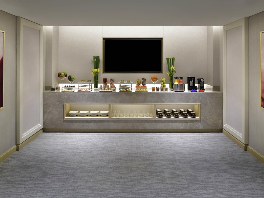 MOVENPICK HOTEL BAHRAIN 13/72