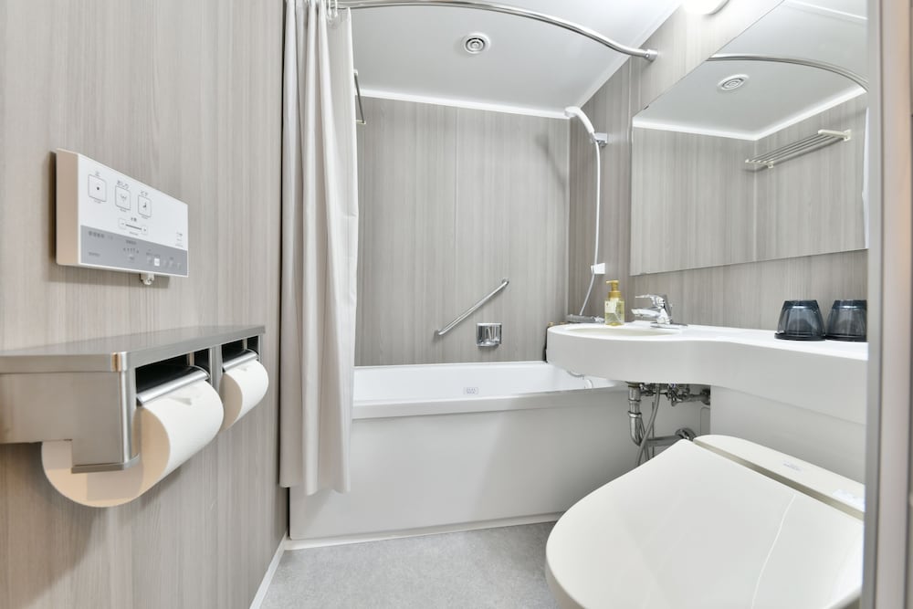 Vessel Inn Keisei Tsudanuma Ekimae 49/50