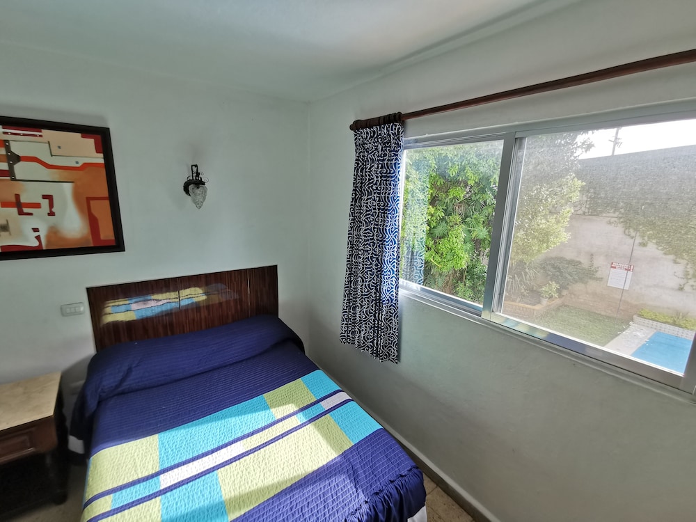 Las Dalias Inn 14/60