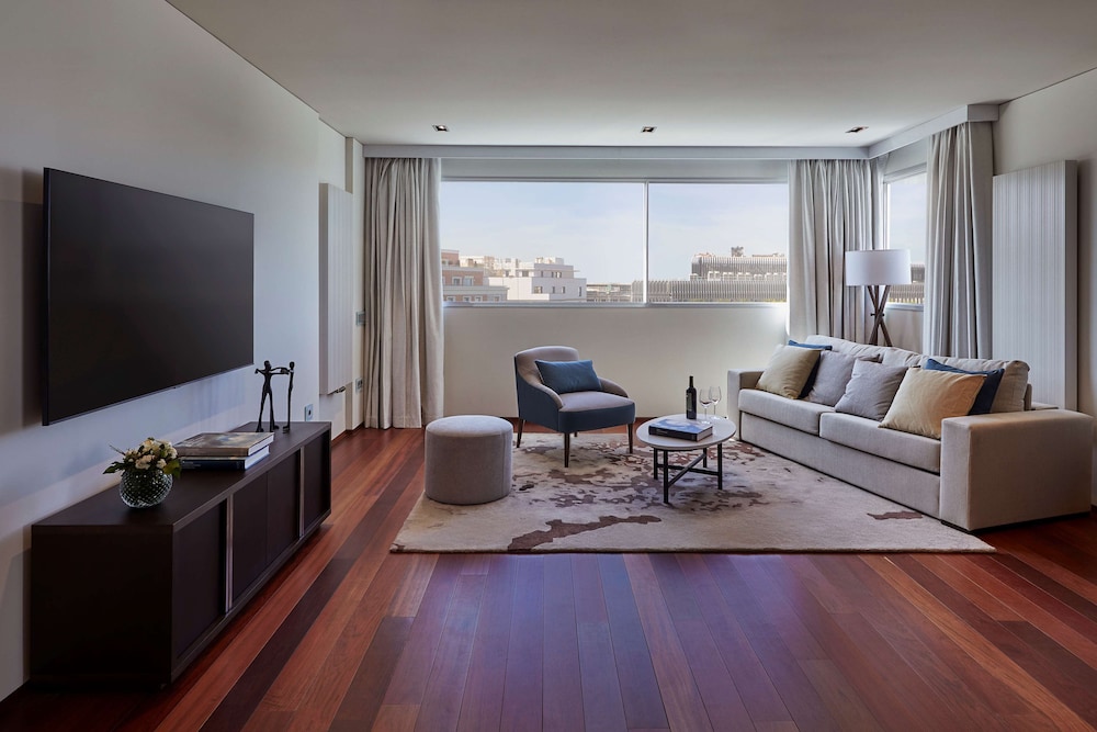 Hyatt Regency Madrid Residences 15/34