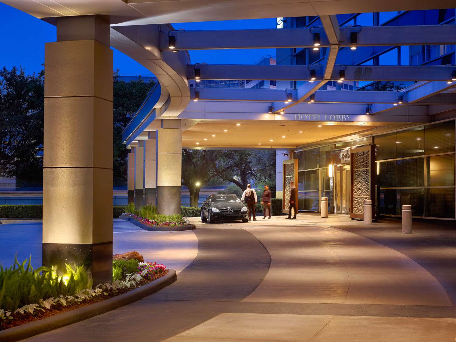 Royal Sonesta Houston Galleria 56/57