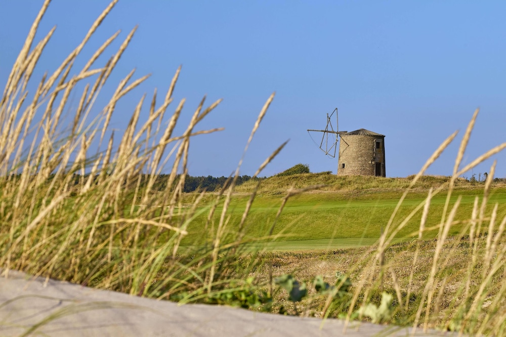 Tivoli Estela Golf & Lodges Porto (44km from Porto) 40/45