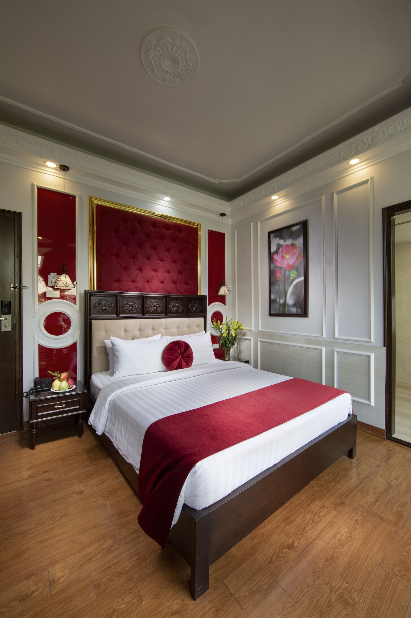 PREMIUM, SUITE, CITY VIEW, BALCONY