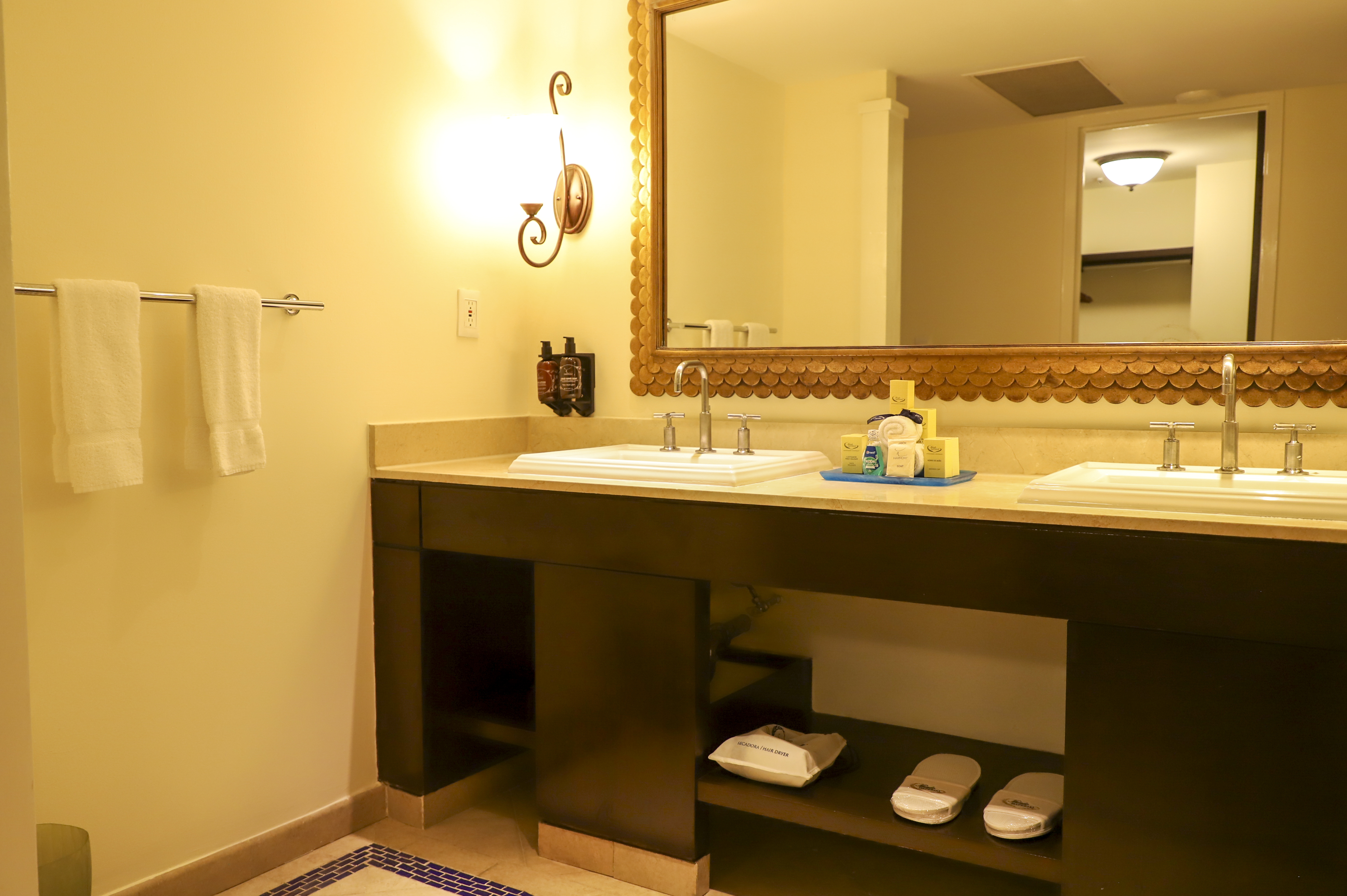Deluxe, 2 Double Beds