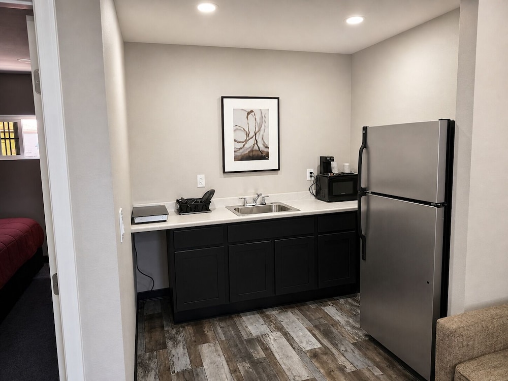 American Inn Suites Lax Airport 14/64