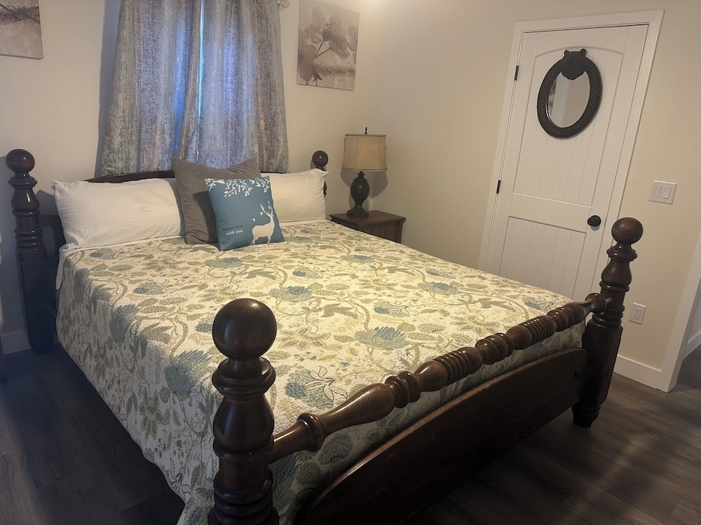 2 Bedrooms, Family, Cabin, King and Queen Bed, Trundle Bed, Mountain View, 2 Bathrooms