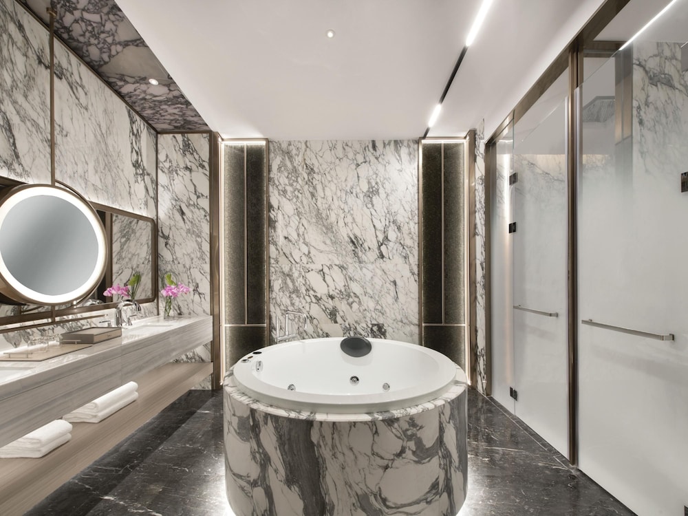Pullman Shenzhen North 60/63