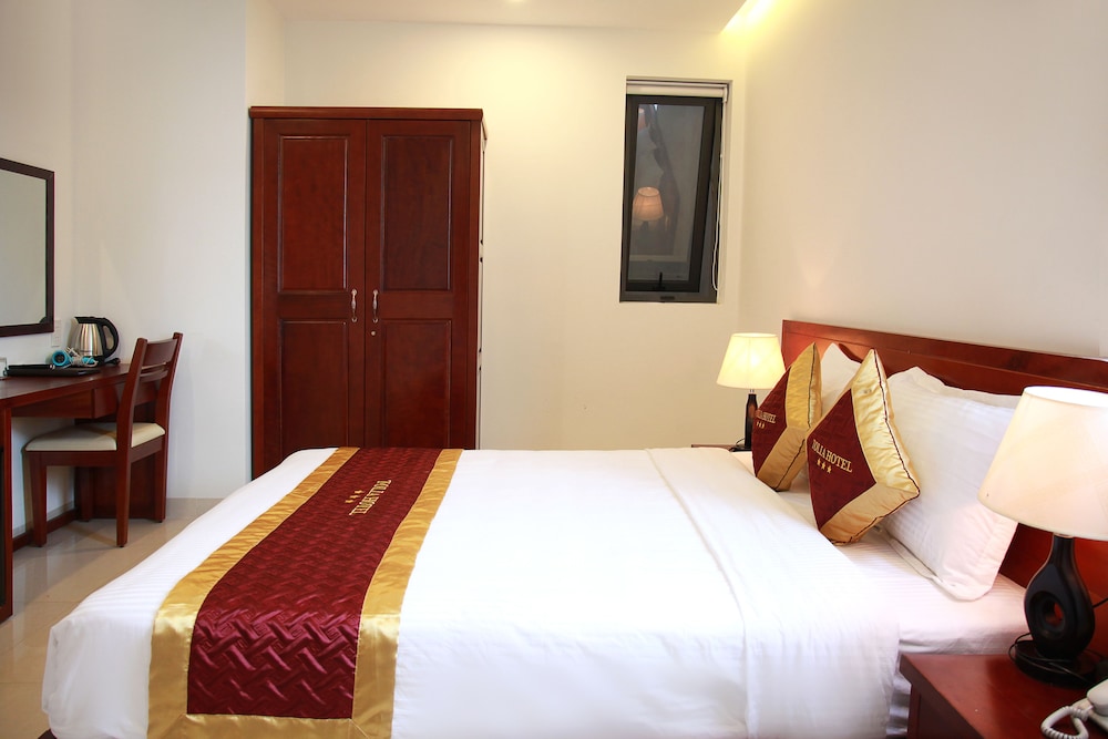 May Beach Hotel 25/43