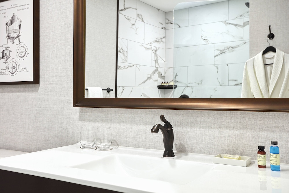 THE WICK, HUDSON, A TRIBUTE PORTFOLIO HOTEL 10/25
