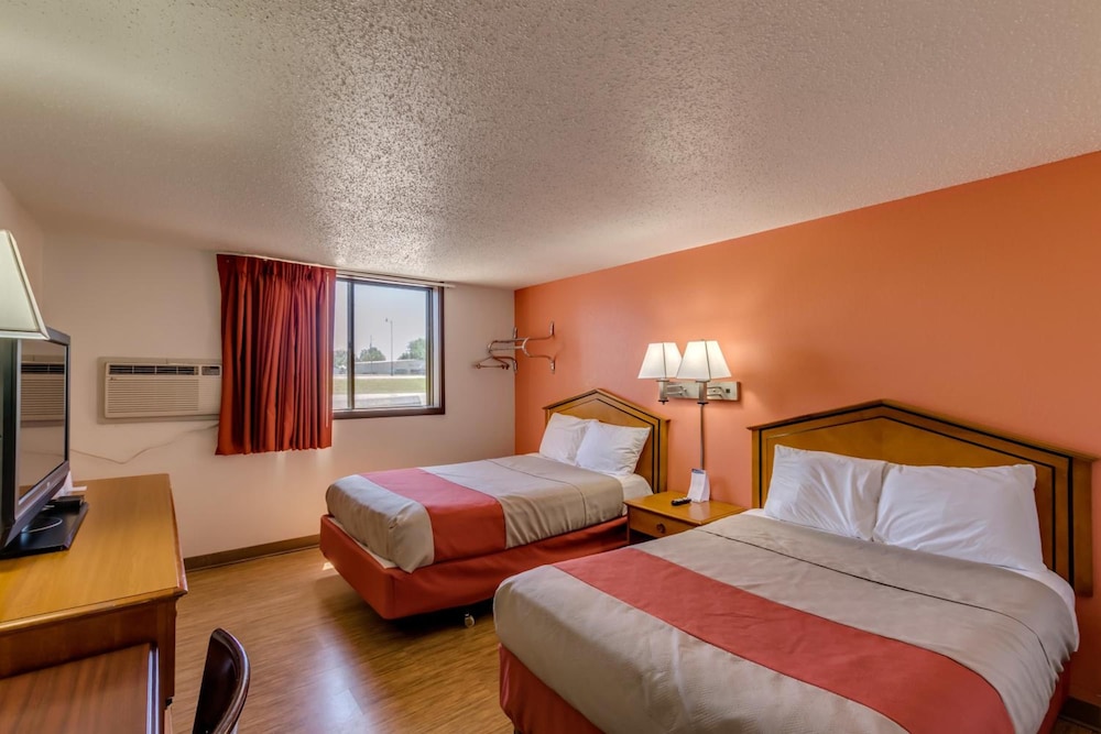 Motel6 Albert Lea, MN 23/59
