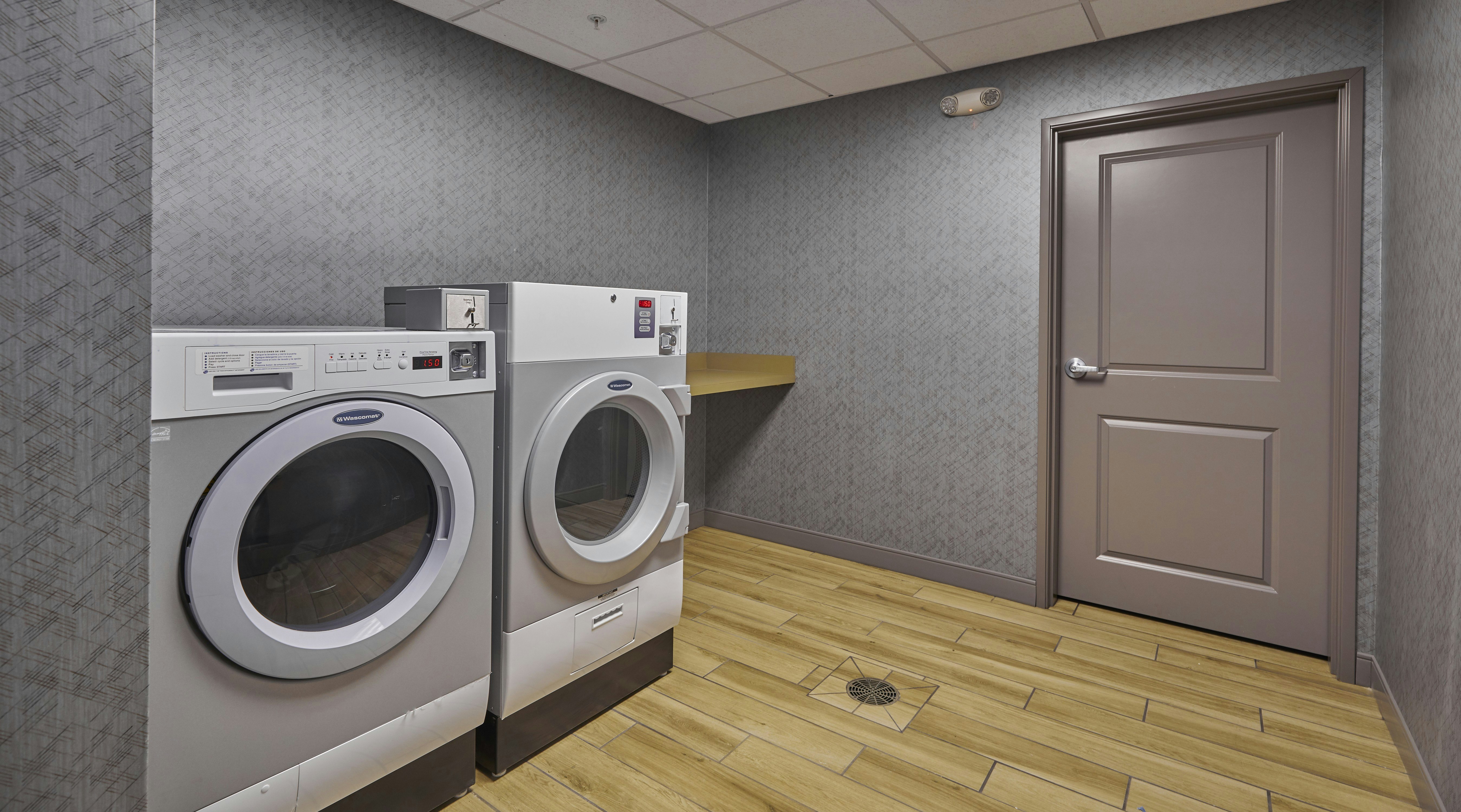 Hampton Inn and Suites Roseburg 22/39