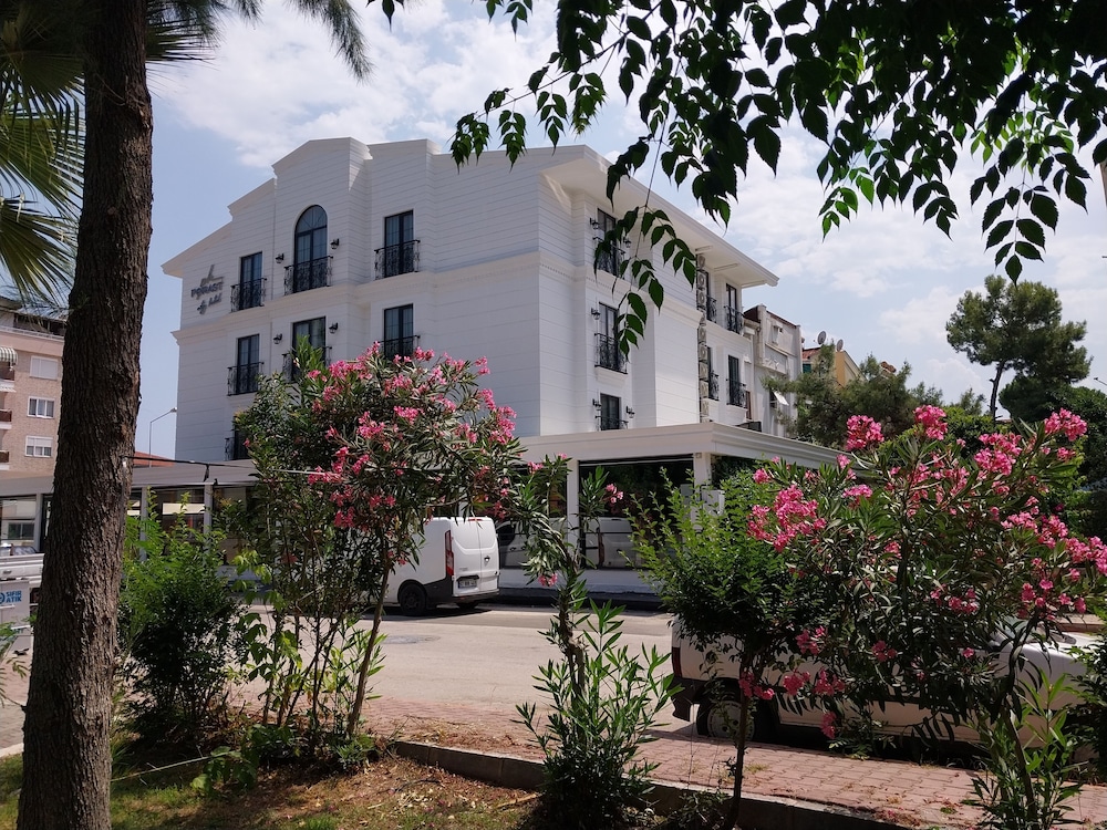 Perast City Hotel 3/26