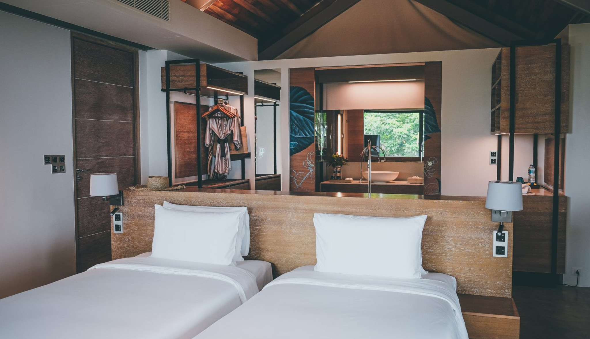 3 Bedrooms, Pool, Ocean View