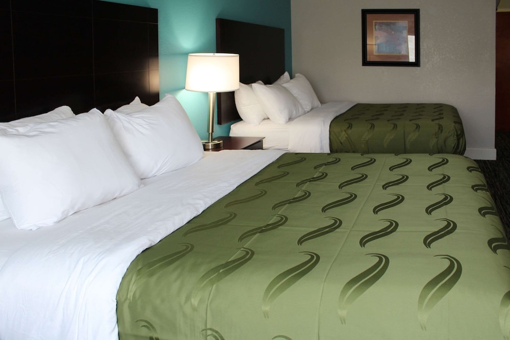 Quality Inn Crossville Near Cumberland Mountain State Park 25/47