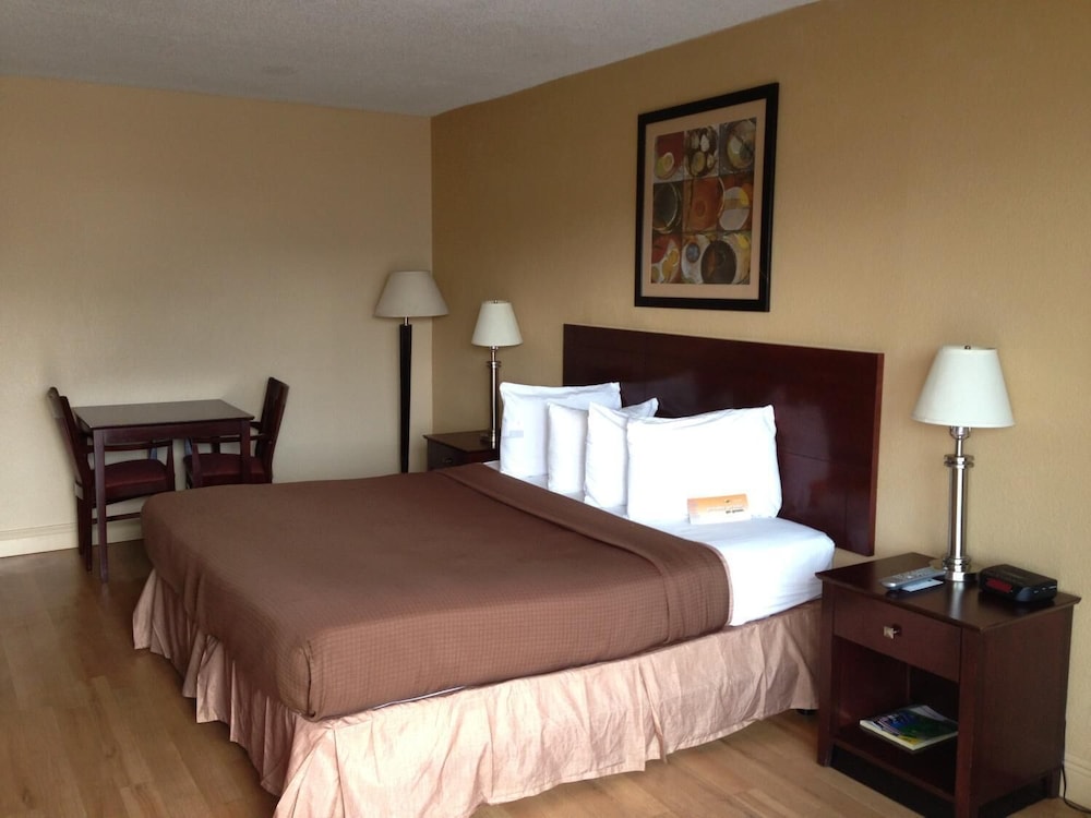 Americas Best Value Inn Orlando 25/93