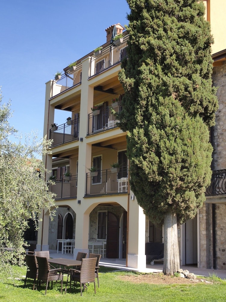 Residence Rustico 2/50