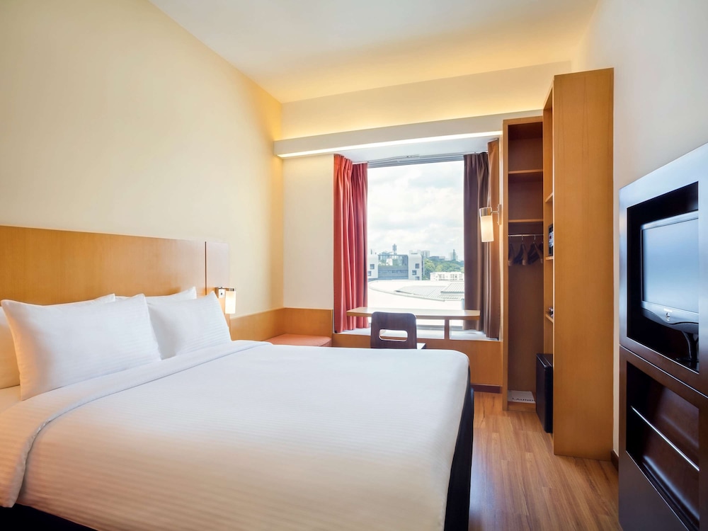 Ibis Singapore on Bencoolen 14/70
