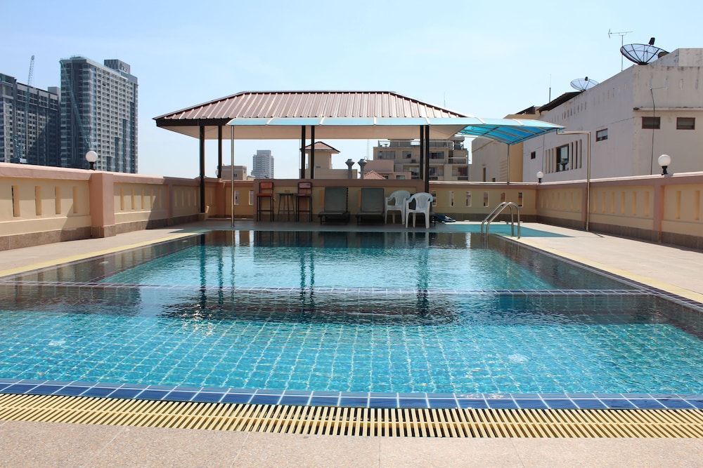 A.A. Pattaya Golden Beach Hotel 6/43