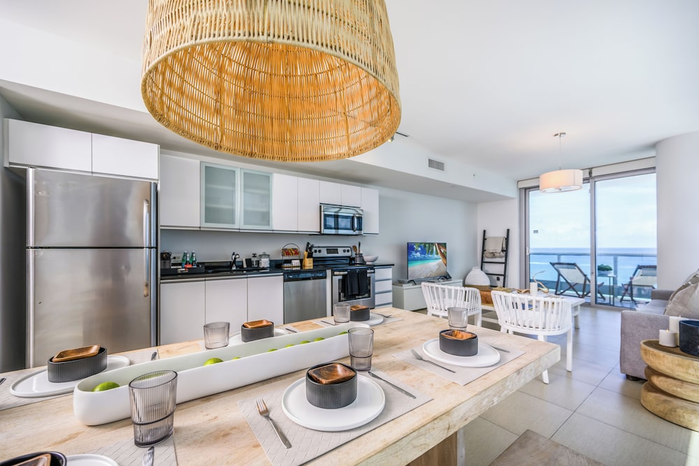 Miami Vacations Corporate Rentals - Monte Carlo 50/69
