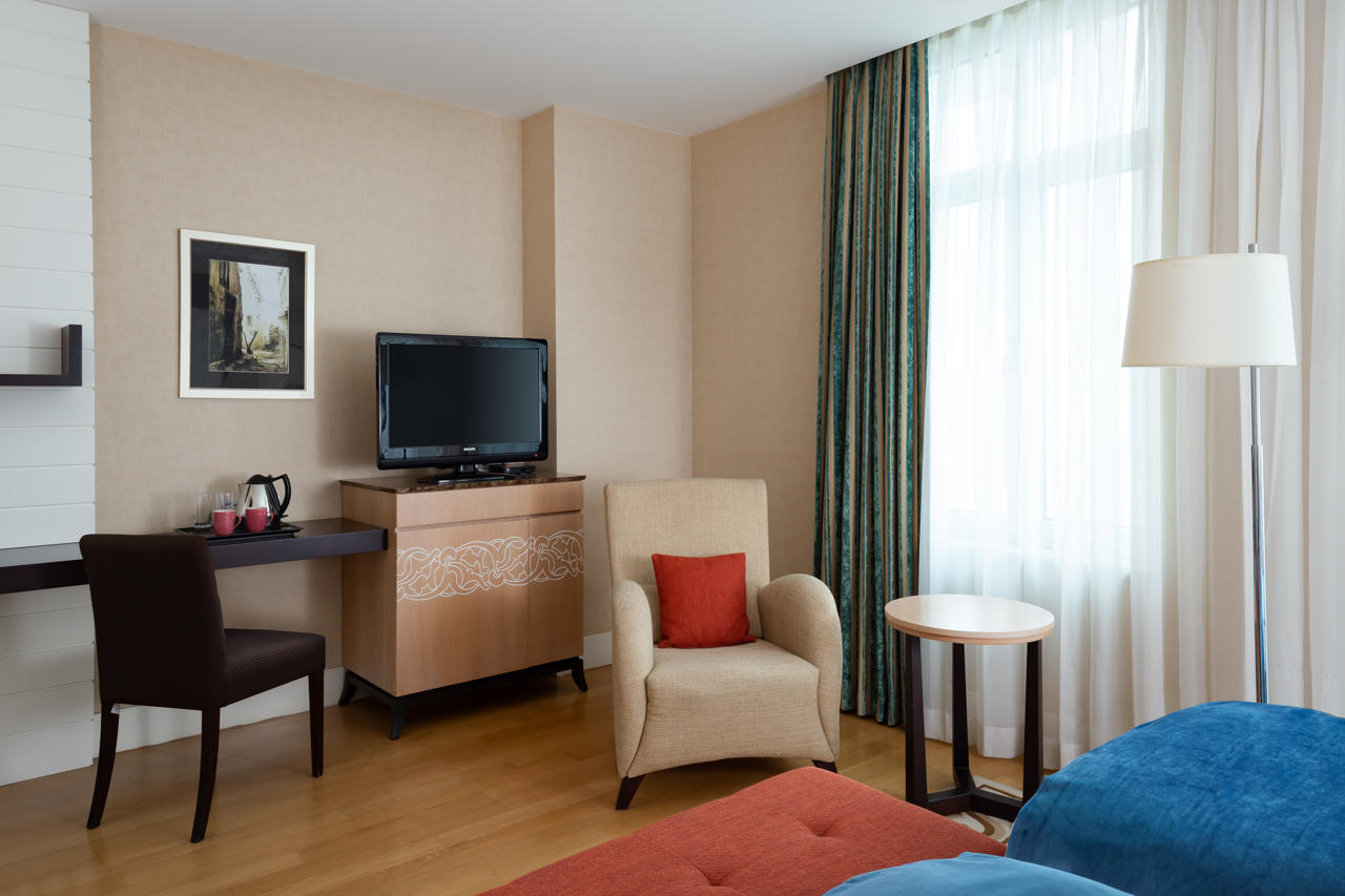 Badamdar Hotel and Residences 59/65