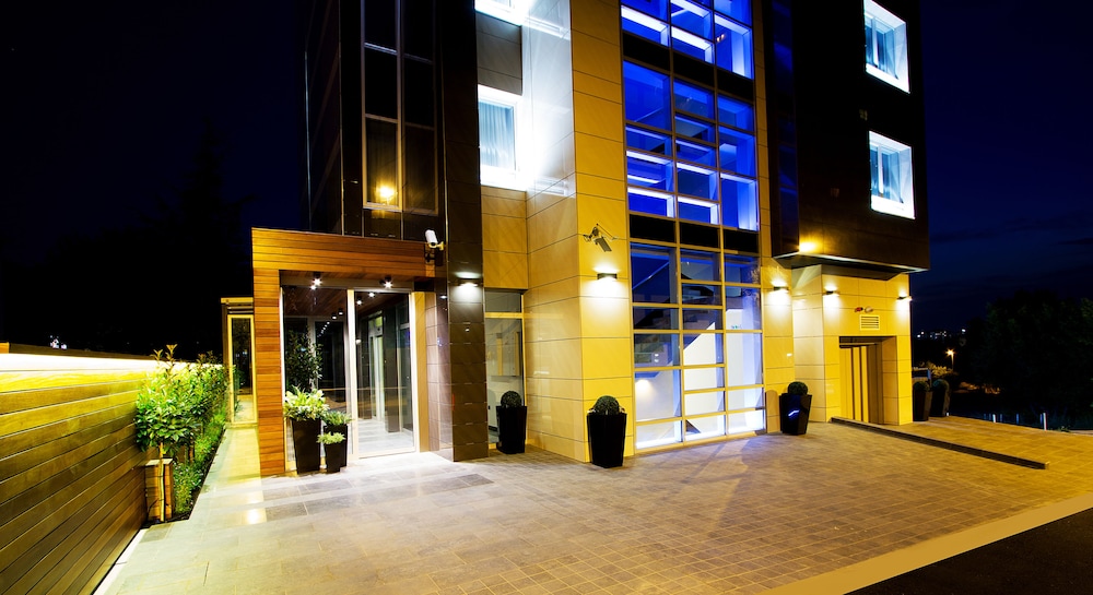 Heritage Hotel 44/50