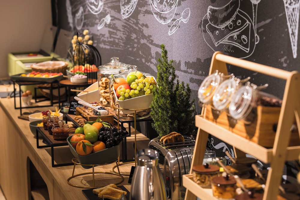 Mercure Bucharest Cantemir photo3