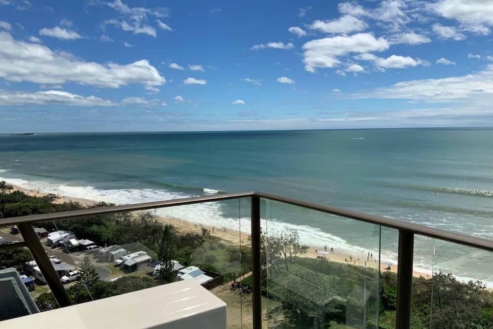 Beachfront Towers 75/80