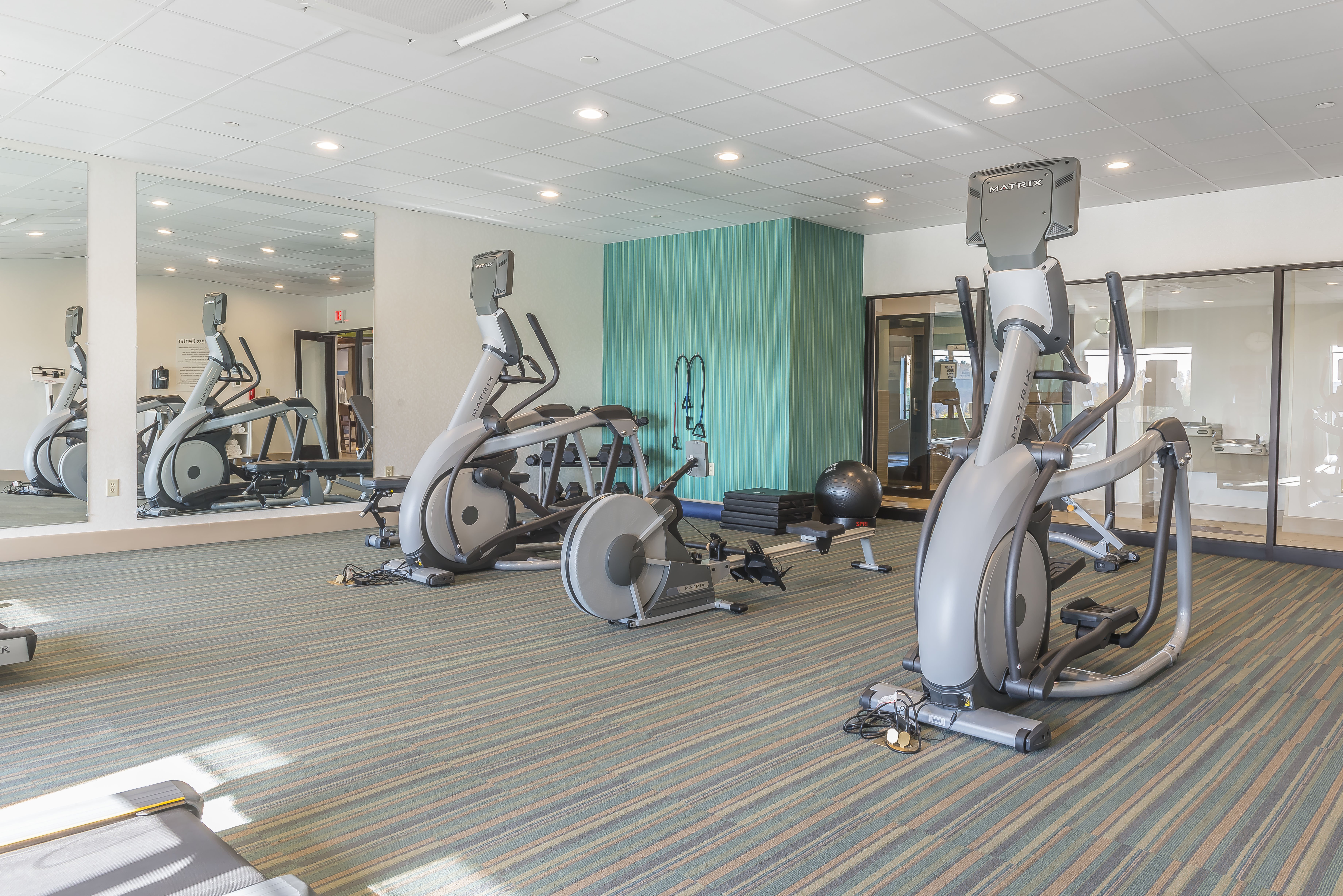 Holiday Inn Express Suites Clarion 14/22