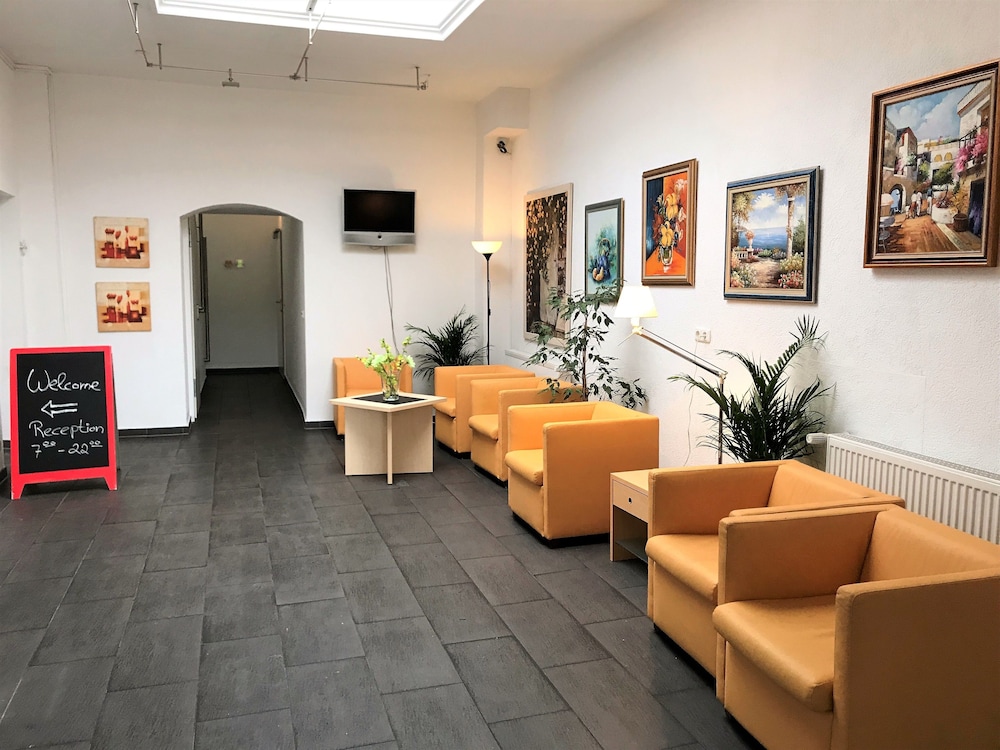 Airport Hotel Dürscheidt 43/56