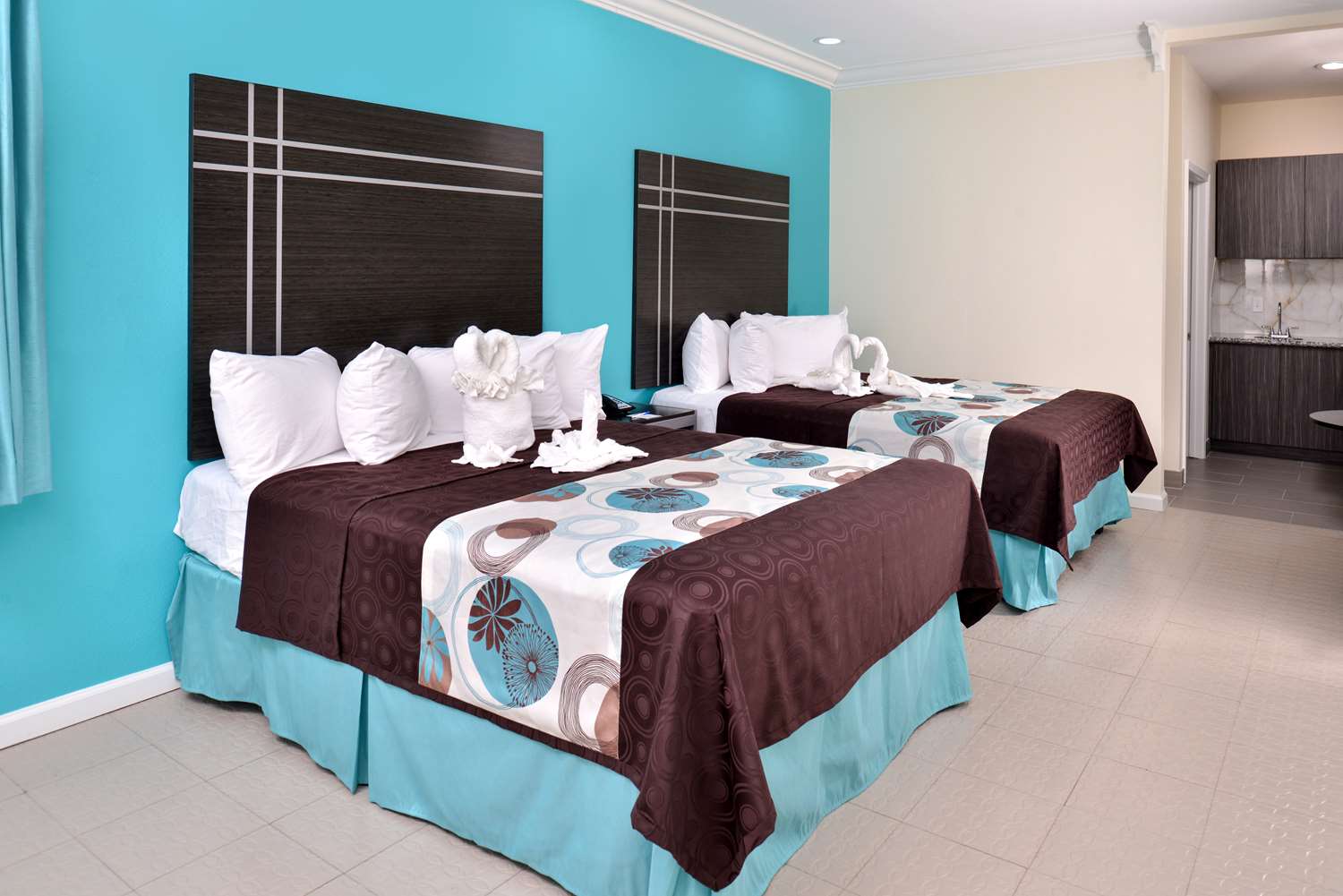 SUITE, 2 QUEEN BEDS, ACCESSIBLE