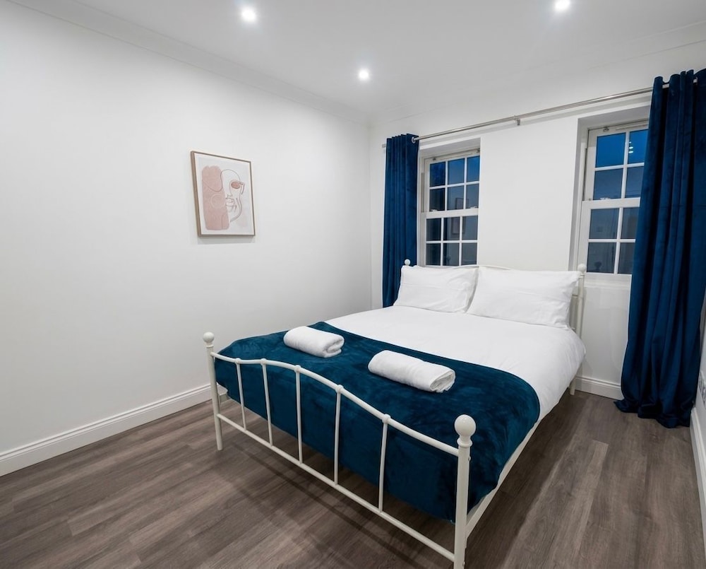 2 Bedrooms, Apartment, King Bed
