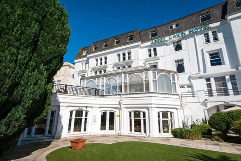 Abbey Lawn Hotel 2/64