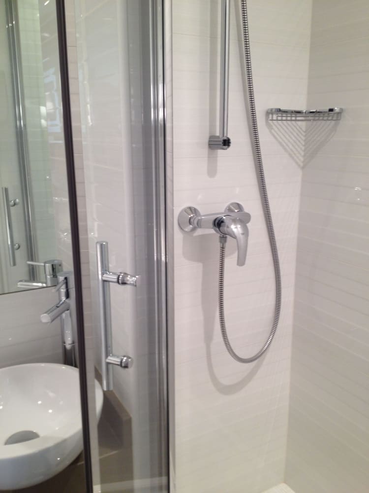 Elysees Flaubert Hotel 7/34