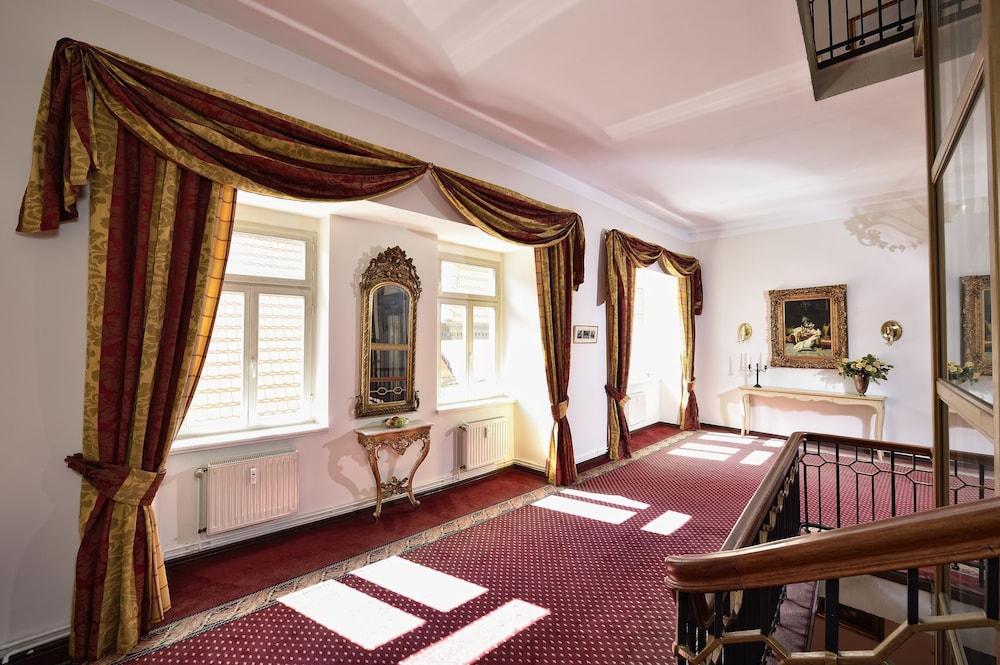 Hotel Graf von Mansfeld 18/50